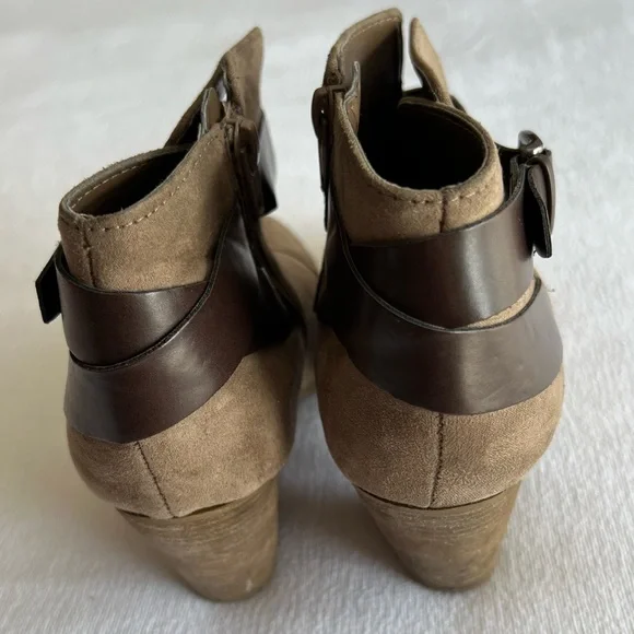 Heeled Bootie - Picture 5 of 11